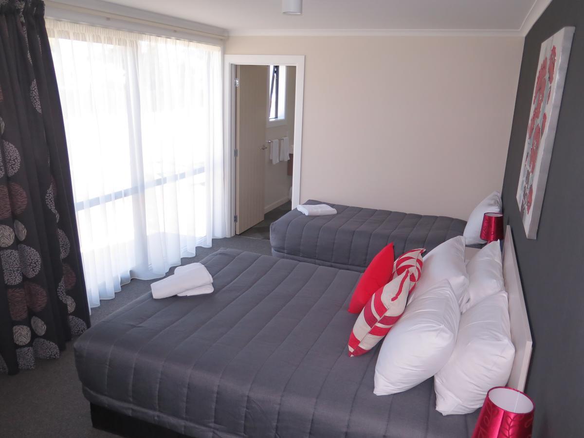Wheels And Reels Accommodation Mossburn Kültér fotó