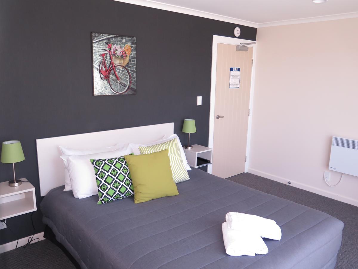 Wheels And Reels Accommodation Mossburn Kültér fotó